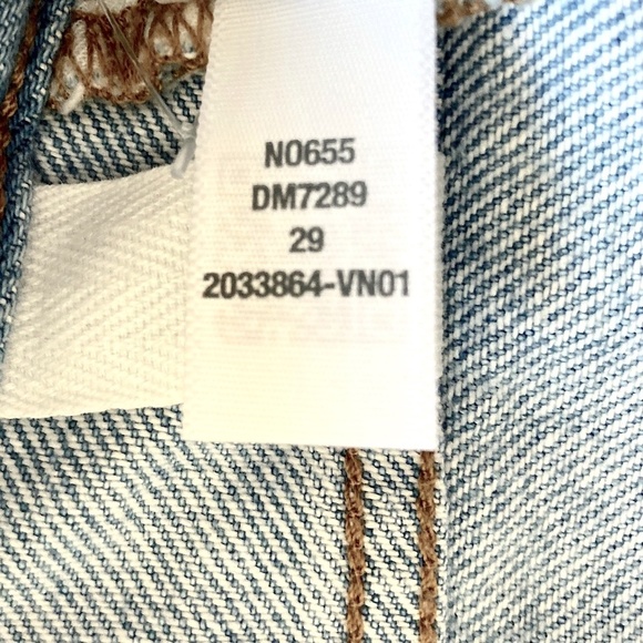 MADEWELL The Low-Slung Straight Jeans in Sevilla Light Wash Blue Loose Leg - Picture 13 of 13